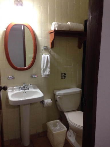 Bathroom 4, Hotel Meson del Mar, Veracruz