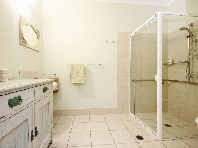 Bathroom 5, Wallaby Ridge Retreat, Tamborine Mountain