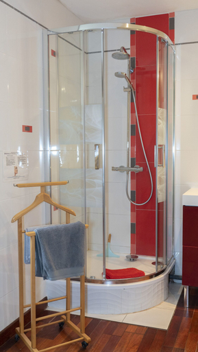 Bathroom 5, B&B La Basse Orme, Ille-et-Vilaine
