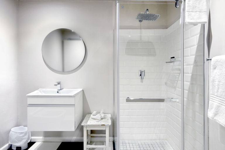Bathroom 5, Mont d'Or Franschhoek, Cape Winelands