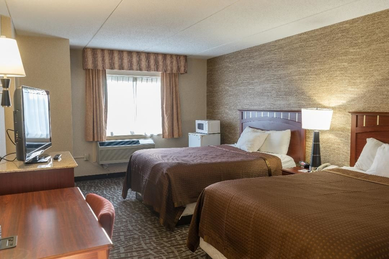 Bedroom 3, Relax Inn - Batavia, Genesee