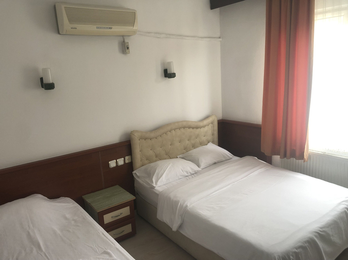Bedroom 5, Ozsoy Hotel, Edremit