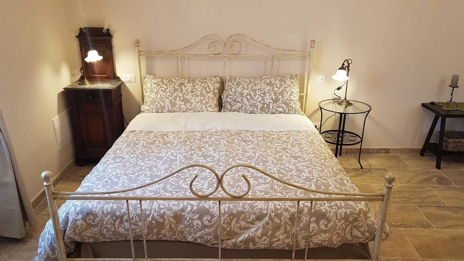 Bedroom 3, La Salita B&B, Viterbo