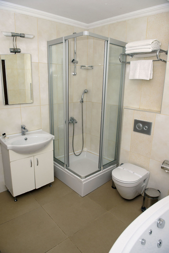 Bathroom 5, Taya Hatun Hotel, Fatih