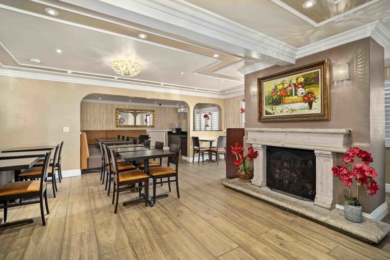 Food & Drinks 5, Lemon Tree Hotel & Suites Anaheim, Orange