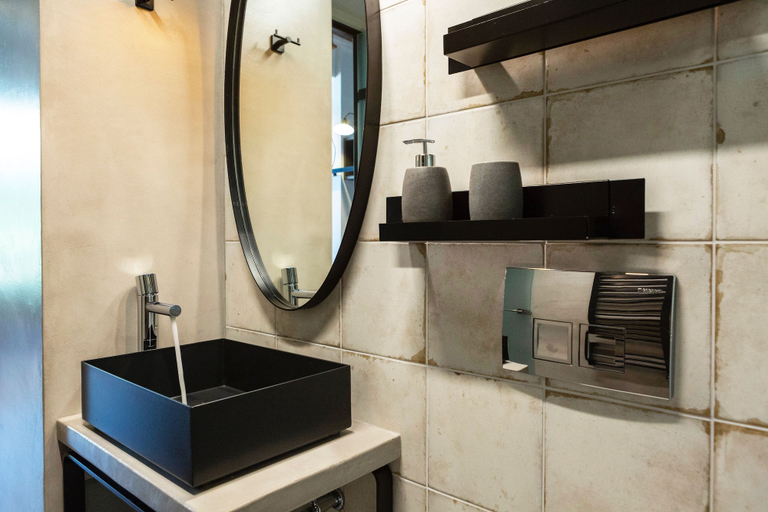 Bathroom 5, The Foundry Suites, Attica