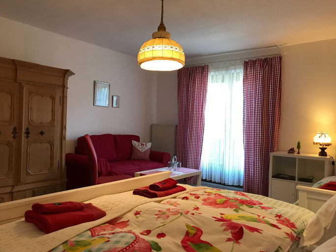 Bedroom 3, Hotel Garni Haus Alpine, Traunstein