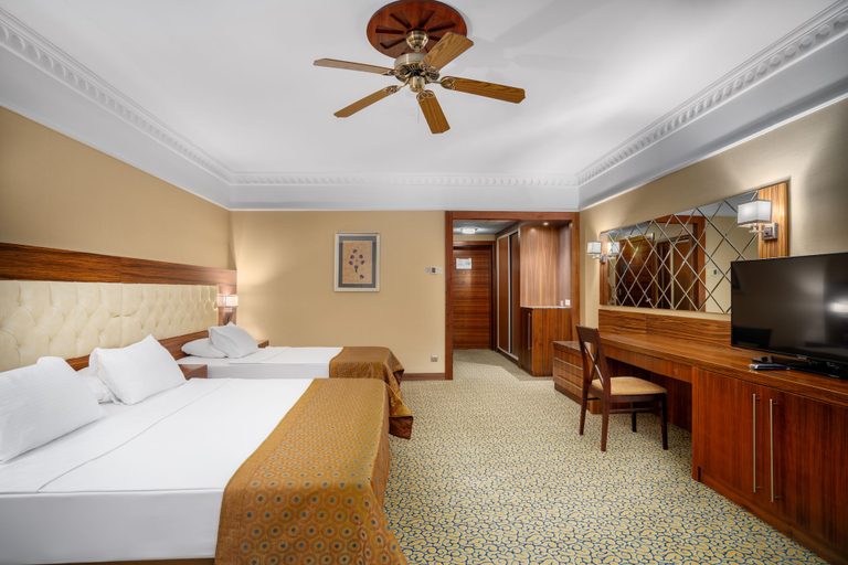 Bedroom 4, Bera Hotel Alanya - Halal All Inclusive, Alanya
