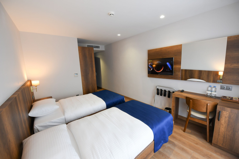 Bedroom 4, Ref Inn Hotel, Merkez