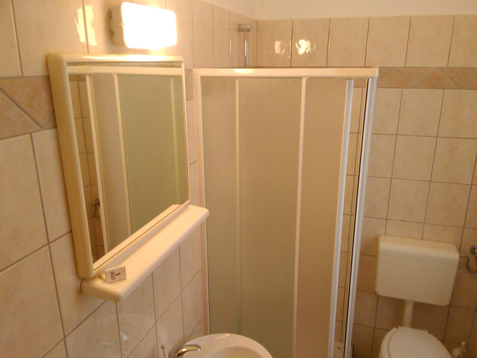 Bathroom 3, Domus Damar, Herzegovina-Neretva