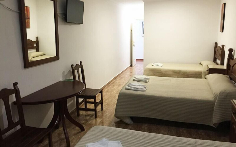 Bedroom 3, Hotel Manantiales, Málaga