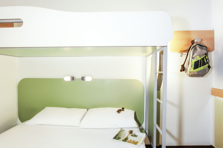 Bedroom 4, ibis budget Manchester Salford Quays, Manchester