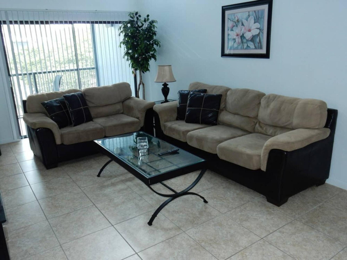 Others 5, Modern Atrium Drive Condo, Orange