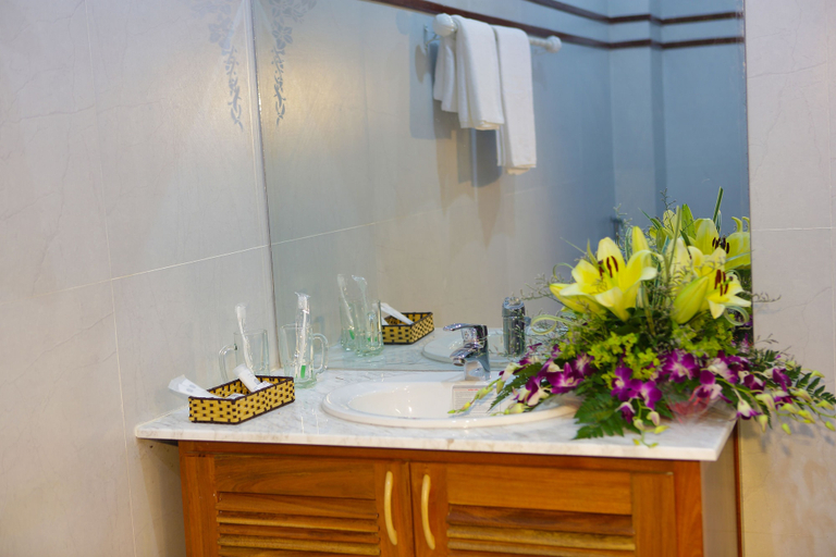 Bathroom 3, Hoang Thu Homestay, Da Nang