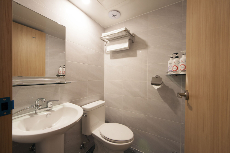 Bathroom 5, MAMA Guesthouse Haeundae, Haeundae