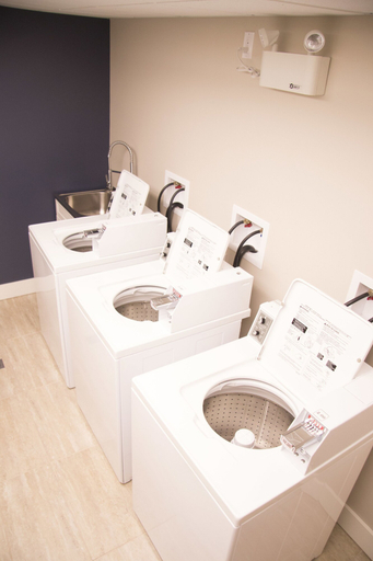 Bathroom 4, Ramada by Wyndham Northern Grand Hotel & Conference Centre, Peace River