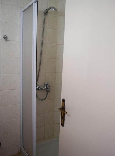 Bathroom 3, Pelides Apartments, Larnaca