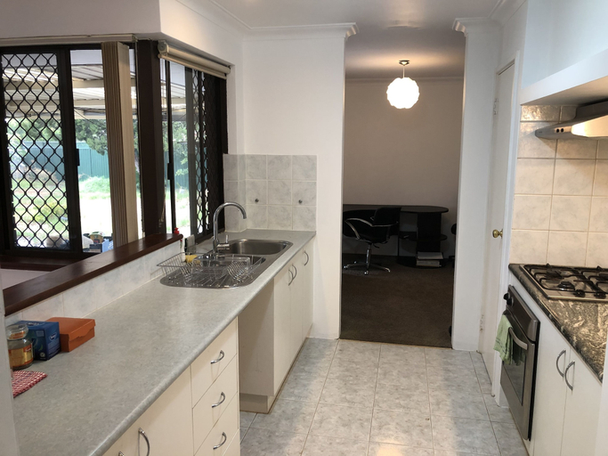 Others 4, Riverton Lodge - Walk to Shopping Centre, Perth