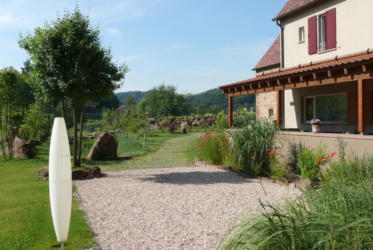 Exterior & Views 20