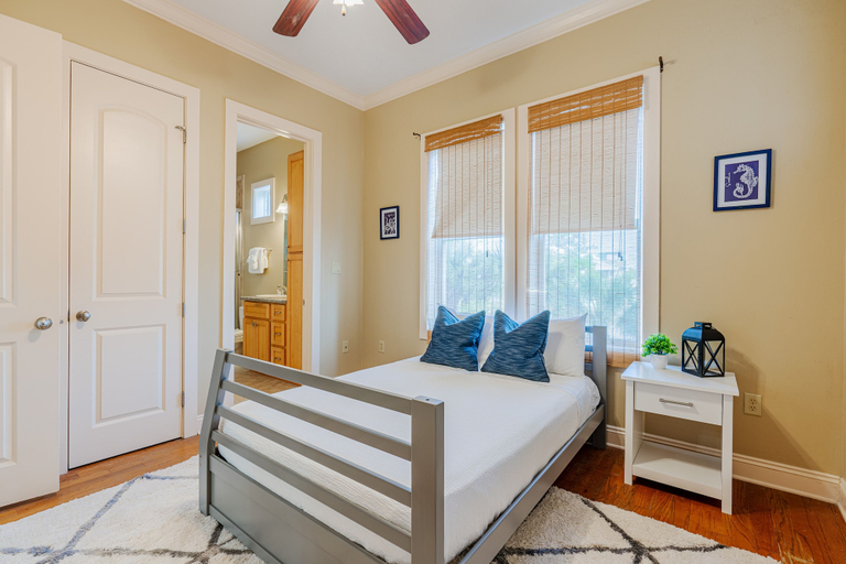 Bedroom 3, Seaesta, Bay