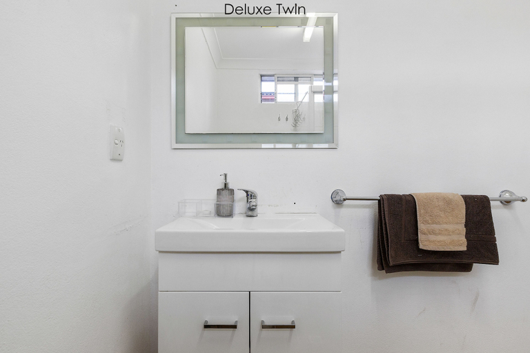 Bathroom 4, Buccaneer Motel Pet friendly, Wyong - South and West