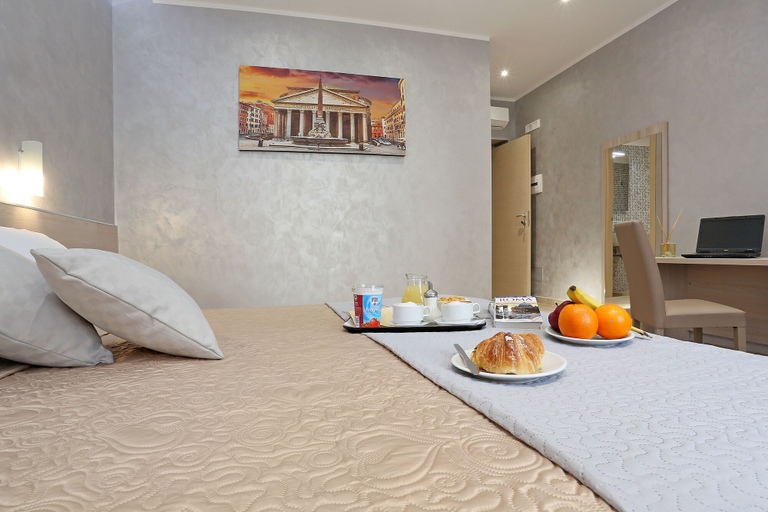 Bedroom 5, AdoraSuite 2, Rome