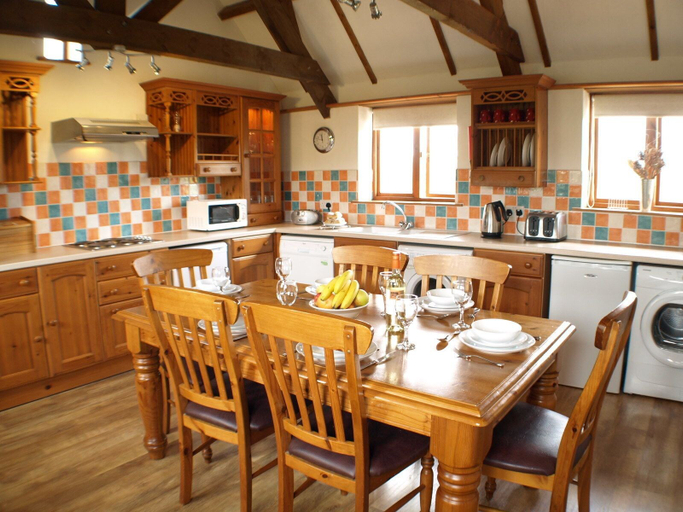 Food & Drinks 5, Polean Farm Cottages, Cornwall