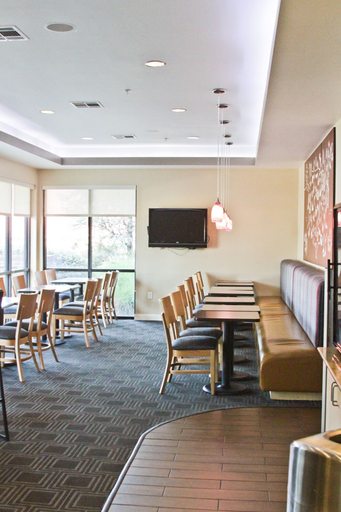 Food & Drinks 5, Towneplace Suites by Marriott Broken Arrow, Tulsa