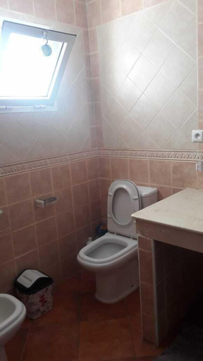 Bathroom 3, Jawhara, Tétouan