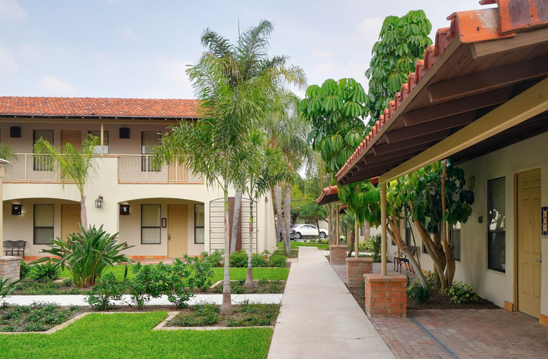 Exterior & Views 2, The Bungalows on Shary, Mission-McAllen, Hidalgo