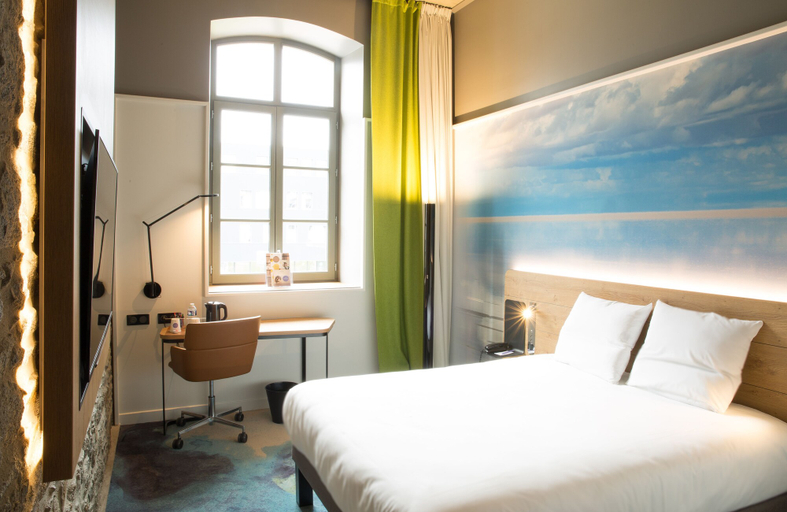 Bedroom 4, Novotel Saint-Brieuc Centre Gare, Côtes-d'Armor