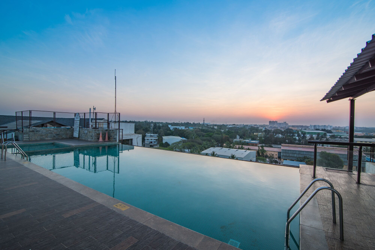 Sport & Beauty 3, Sai Vishram Business Hotel, Bangalore