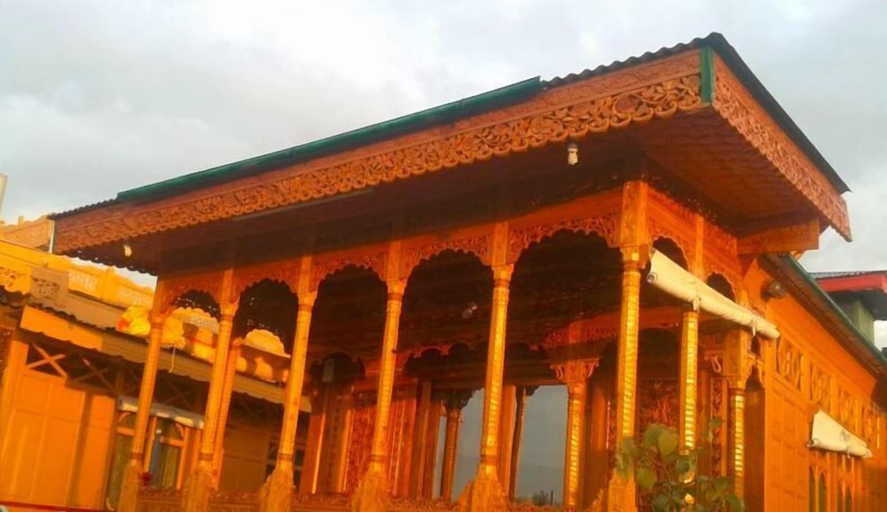 Exterior & Views 2, Young Bombay Group Of Houseboats, Srinagar