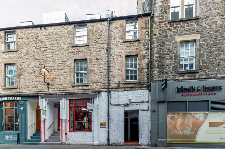 Exterior & Views 2, Tony Asga - Tony's Apartments, Edinburgh