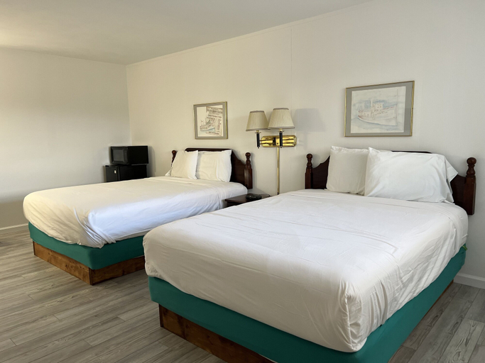 Bedroom 3, Up North Hotel (formerly Voyager Inn), Mackinac
