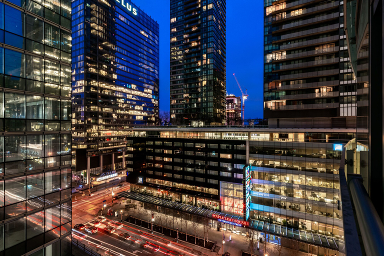 Exterior & Views 2, The York Boutique Suites, Toronto