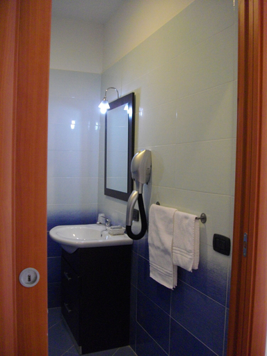 Bathroom 4, Hotel La Corte, Napoli