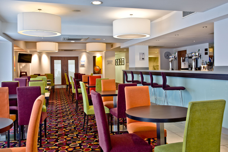 Food & Drinks 5, Holiday Inn Express Birmingham - South A45, Birmingham