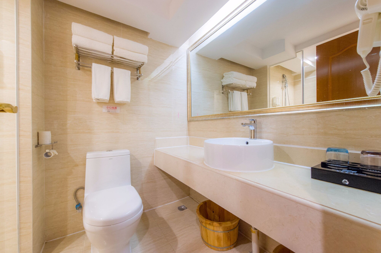 Bathroom 3, Guilin Manhattan Hotel North Station, Guilin
