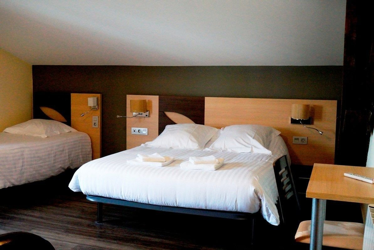 Bedroom 30