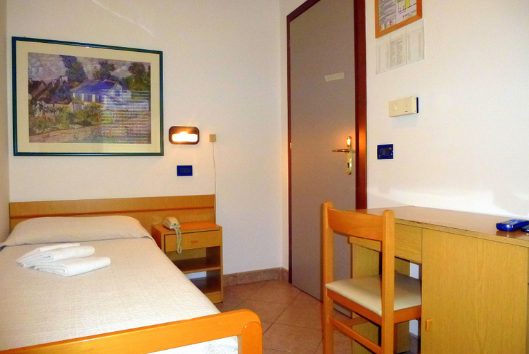 Bedroom 3, Hotel Daniela, Ferrara