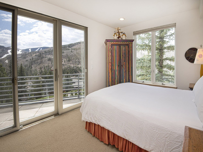 Bedroom 3, Sandstone Chalet, Eagle