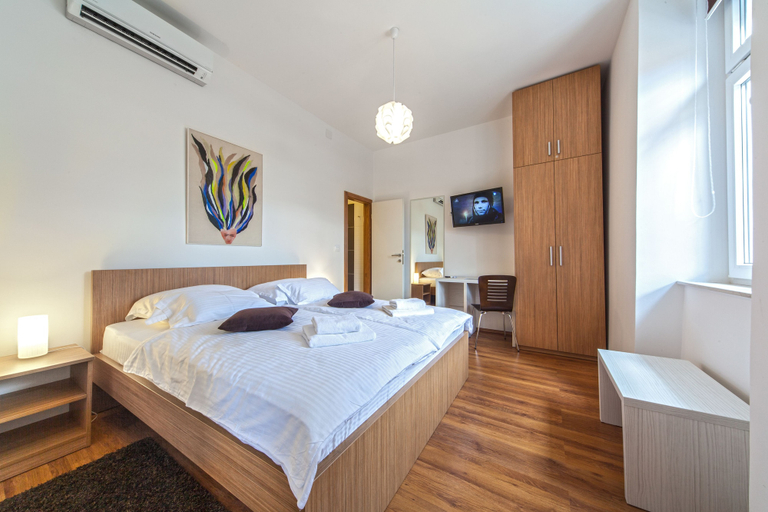 Bedroom 3, Marmontova Luxury Rooms, Split