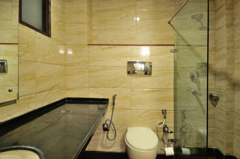 Bathroom 4, Shanti Villa, Delhi