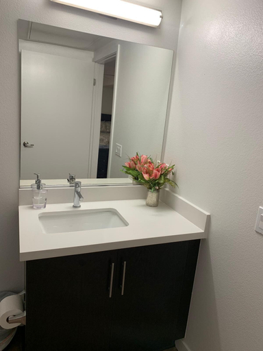Bathroom 3, Hollywood Sweet Place, Los Angeles