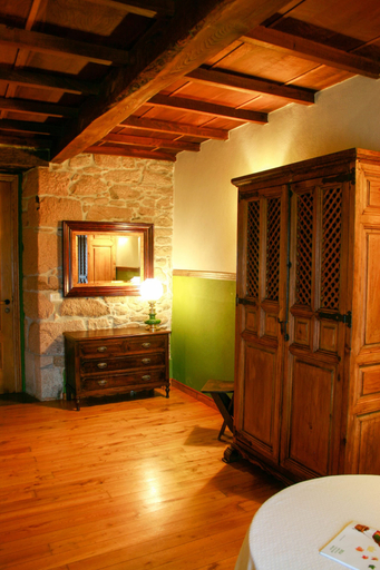 Others 3, Rectoral de Goian, Lugo