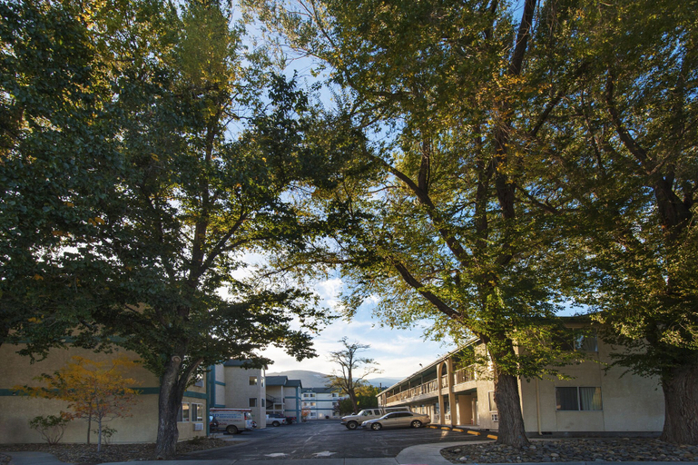 Exterior & Views 2, The Carson City Plaza Hotel and Event Center, Carson City