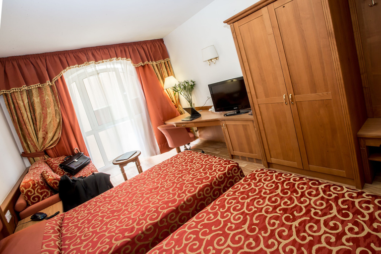 Bedroom 3, Sartori's Hotel, Trento