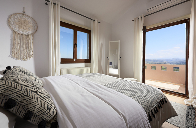 Bedroom 4, Luxury Villa Margarita, Crete