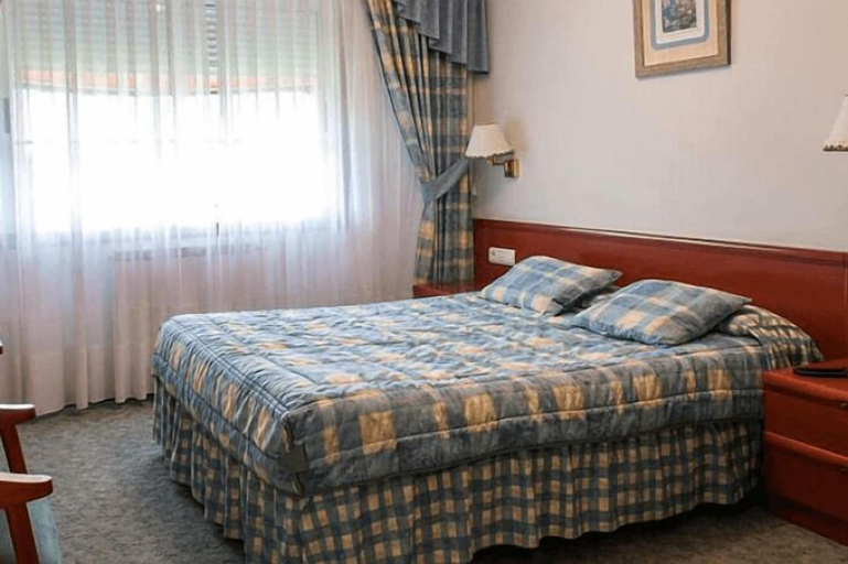 Bedroom 3, Hotel Restaurante América, Pontevedra